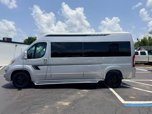 Used 2023 RAM ProMaster 2500 w/ Premium Convenience Group (B) FWD image 4