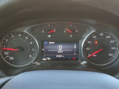 Used 2024 GMC Terrain SLE w/ Driver Convenience Package image 26