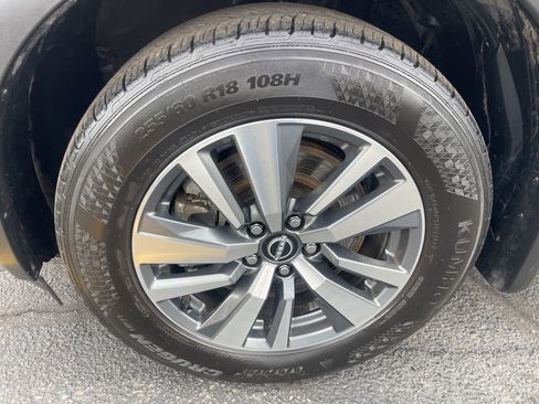 Certified 2024 Nissan Pathfinder SL image 26