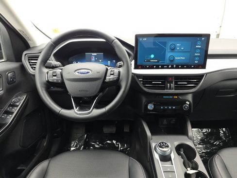 Used 2025 Ford Escape Platinum image 16