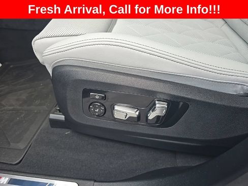 Used 2026 BMW X5 xDrive40i w/ M Sport Package AWD/4WD image 12