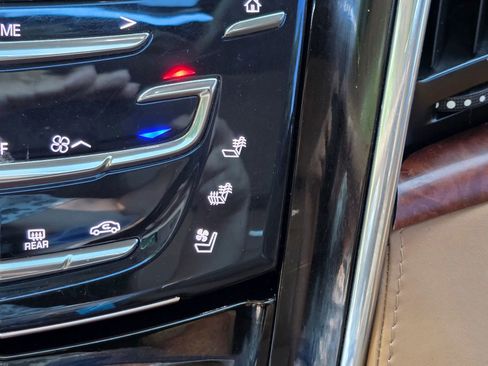 Used 2016 Cadillac Escalade ESV Platinum image 16