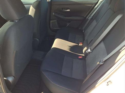 Used 2025 Nissan Sentra SR FWD image 12