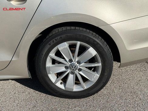 Used 2015 Volkswagen Jetta SE FWD image 4