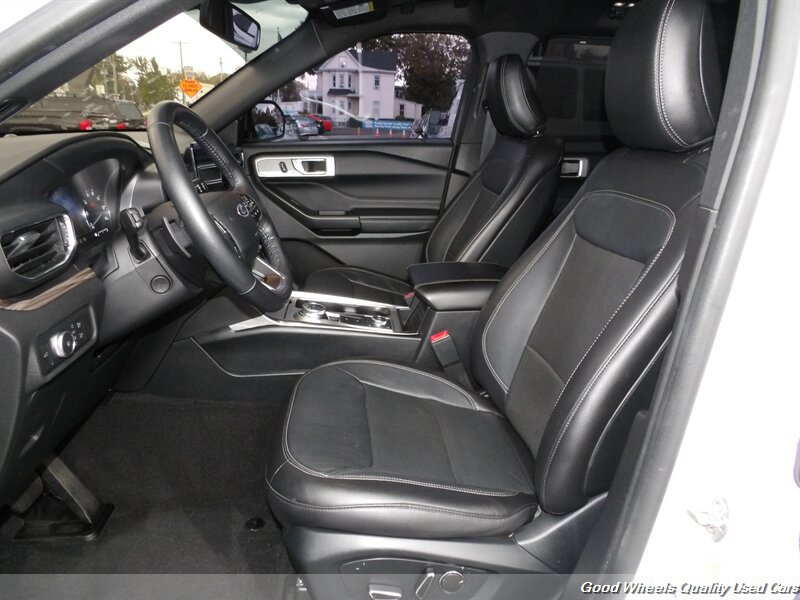 Used 2020 Ford Explorer Limited AWD/4WD image 11