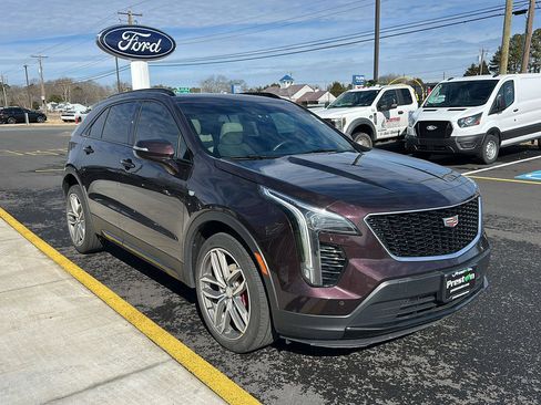 Used 2021 Cadillac XT4 Sport image 3