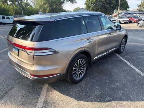 Used 2020 Lincoln Aviator Reserve AWD/4WD image 5