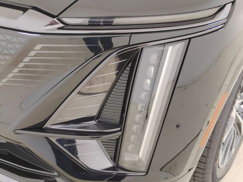 New 2025 Cadillac Lyriq Sport image 25