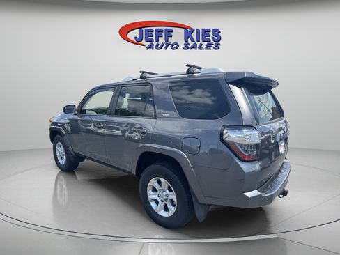 Used 2016 Toyota 4Runner SR5 AWD/4WD image 7