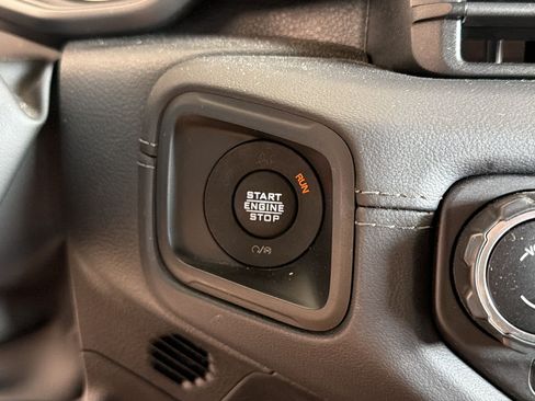 Used 2024 Jeep Wrangler High Altitude AWD/4WD image 18