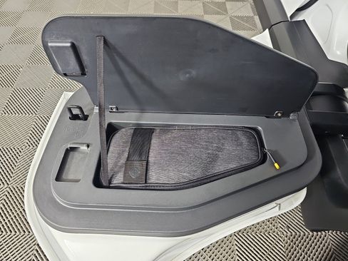 Used 2022 Rivian R1T Launch Edition image 32