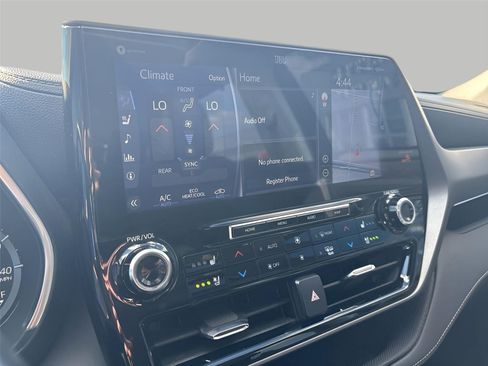 Used 2020 Toyota Highlander Limited AWD/4WD image 19