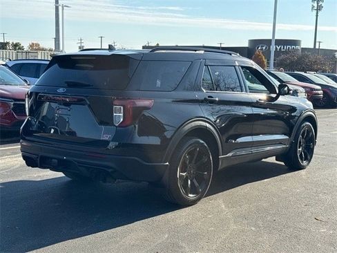 Used 2020 Ford Explorer ST w/ ST Street Pack image 6