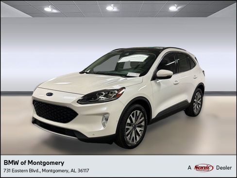 Used 2020 Ford Escape Titanium w/ Titanium Premium Package 2.0 AWD/4WD image 1