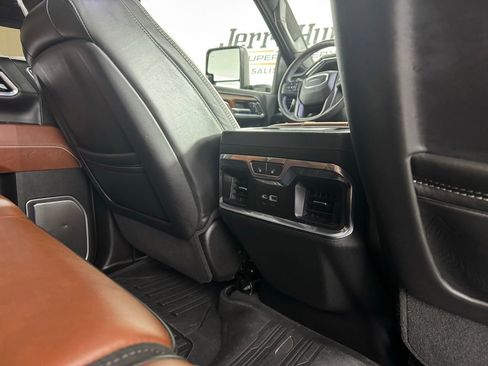 Used 2024 GMC Sierra 3500 Denali Ultimate AWD/4WD image 42