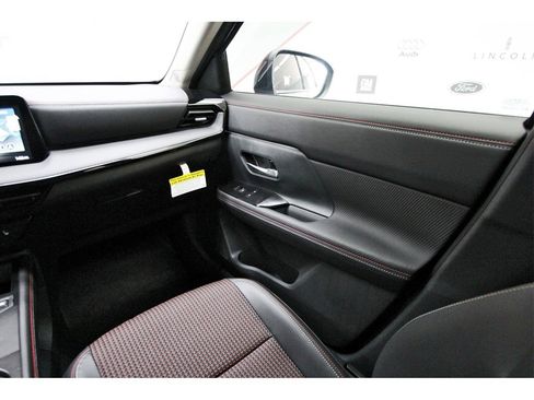 New 2026 Nissan Kicks SR w/ SR Premium Package image 8