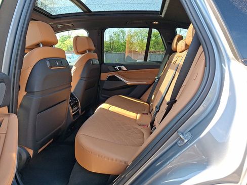 Used 2024 BMW X5 xDrive40i w/ M Sport Package AWD/4WD image 10