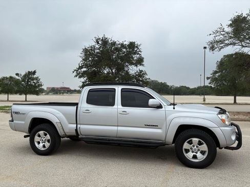 Used 2010 Toyota Tacoma PreRunner RWD image 56