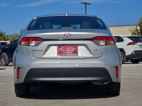 Certified 2025 Toyota Corolla LE FWD image 4