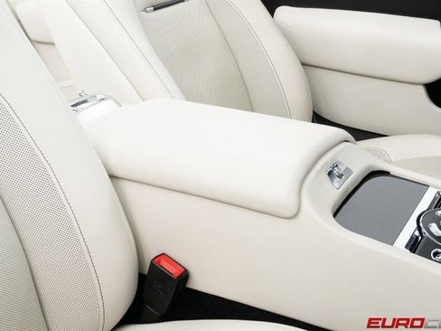 Used 2018 Rolls-Royce Dawn image 37