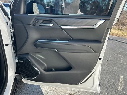 Used 2026 GMC Acadia Elevation w/ Black Edition image 15