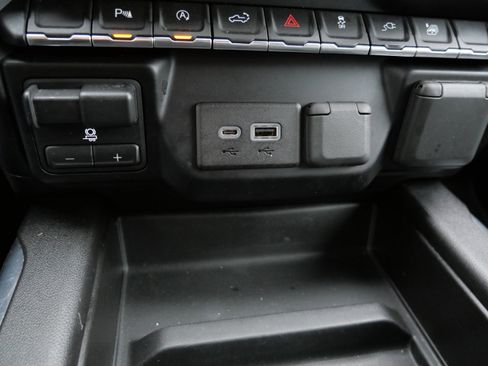 Used 2019 Chevrolet Silverado 1500 LTZ w/ LTZ Plus Package image 32