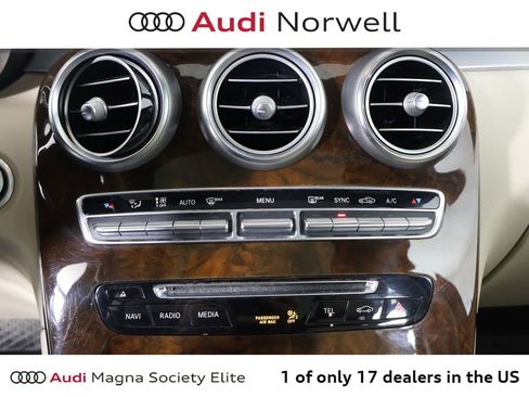 Used 2017 Mercedes-Benz GLC 300 4MATIC image 5