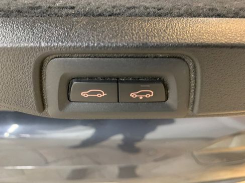 Used 2021 BMW X7 xDrive40i w/ M Sport Package image 63