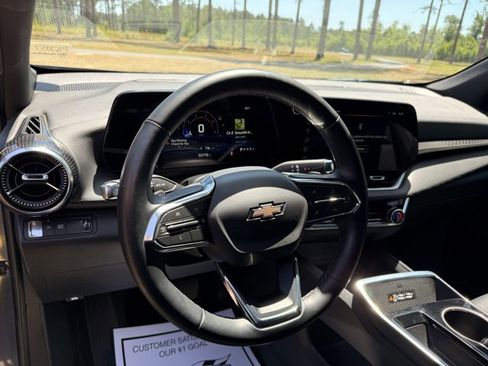 Used 2025 Chevrolet Equinox LT w/ Convenience Package II image 15