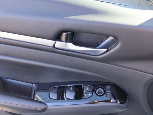 Used 2024 Nissan Altima 2.5 SR image 19