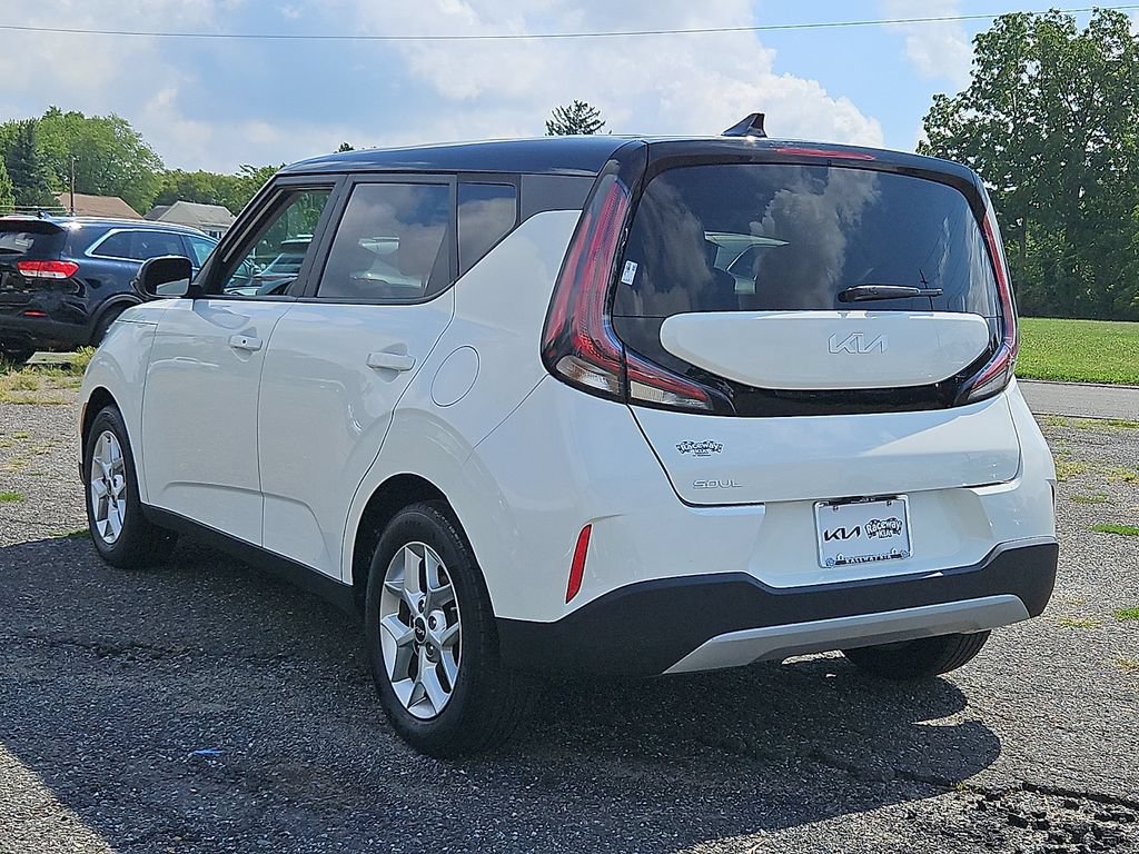 Used 2023 Kia Soul S FWD image 5