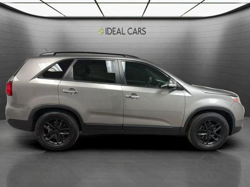 Used 2015 Kia Sorento LX FWD image 4