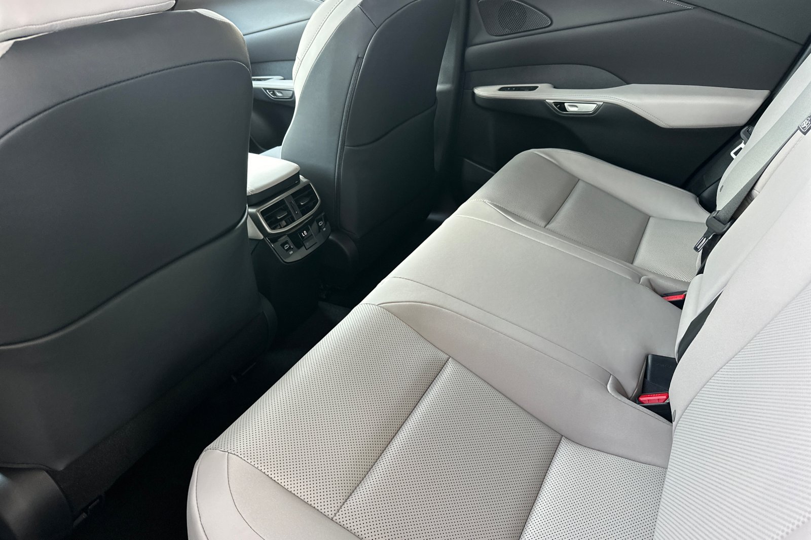 New 2026 Lexus RX 350h w/ Convenience Package AWD/4WD image 12