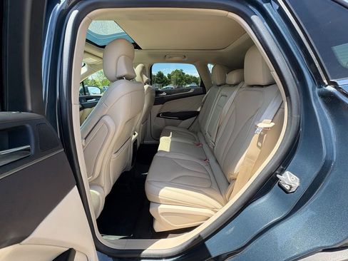 Used 2019 Lincoln MKC Reserve w/ MKC Technology Package AWD/4WD image 19