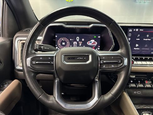 Used 2023 GMC Canyon Denali AWD/4WD image 38