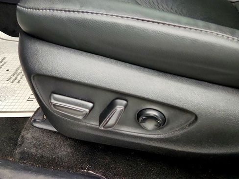 Used 2024 Toyota Grand Highlander AWD image 11