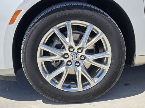 Used 2023 Buick Enclave Essence w/ Experience Buick Package FWD image 12