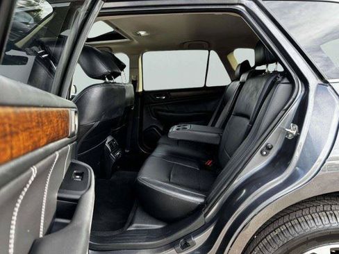Used 2018 Subaru Outback 2.5i Limited AWD/4WD image 36