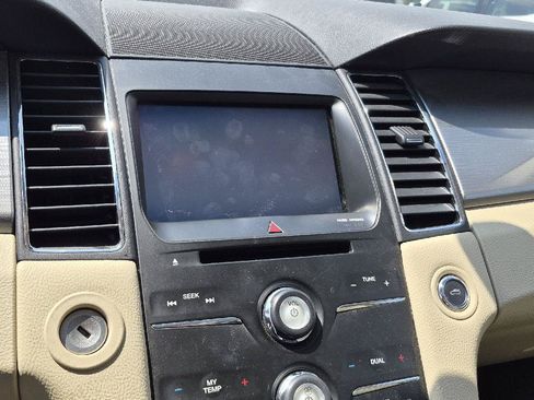 Used 2013 Ford Taurus SEL FWD image 7