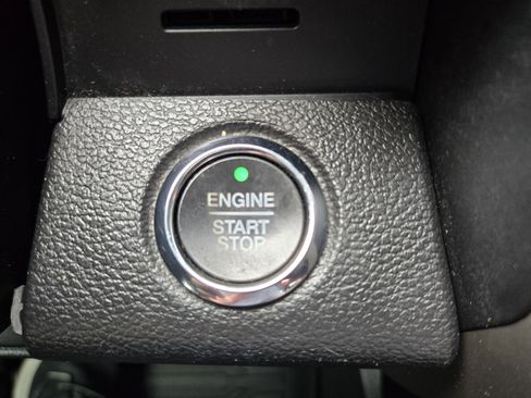 Used 2019 Ford F150 Lariat w/ Equipment Group 502A Luxury image 16