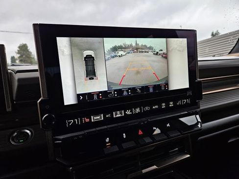 Used 2025 GMC Hummer EV 2X image 32
