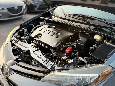 Used 2017 Toyota Corolla LE FWD image 9