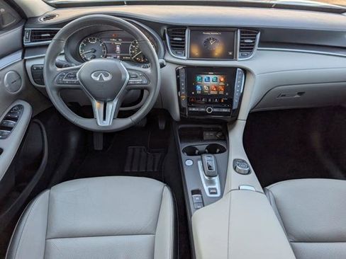 Certified 2025 INFINITI QX50 Luxe image 11