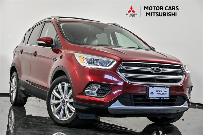 Used 2017 Ford Escape Titanium FWD image 1