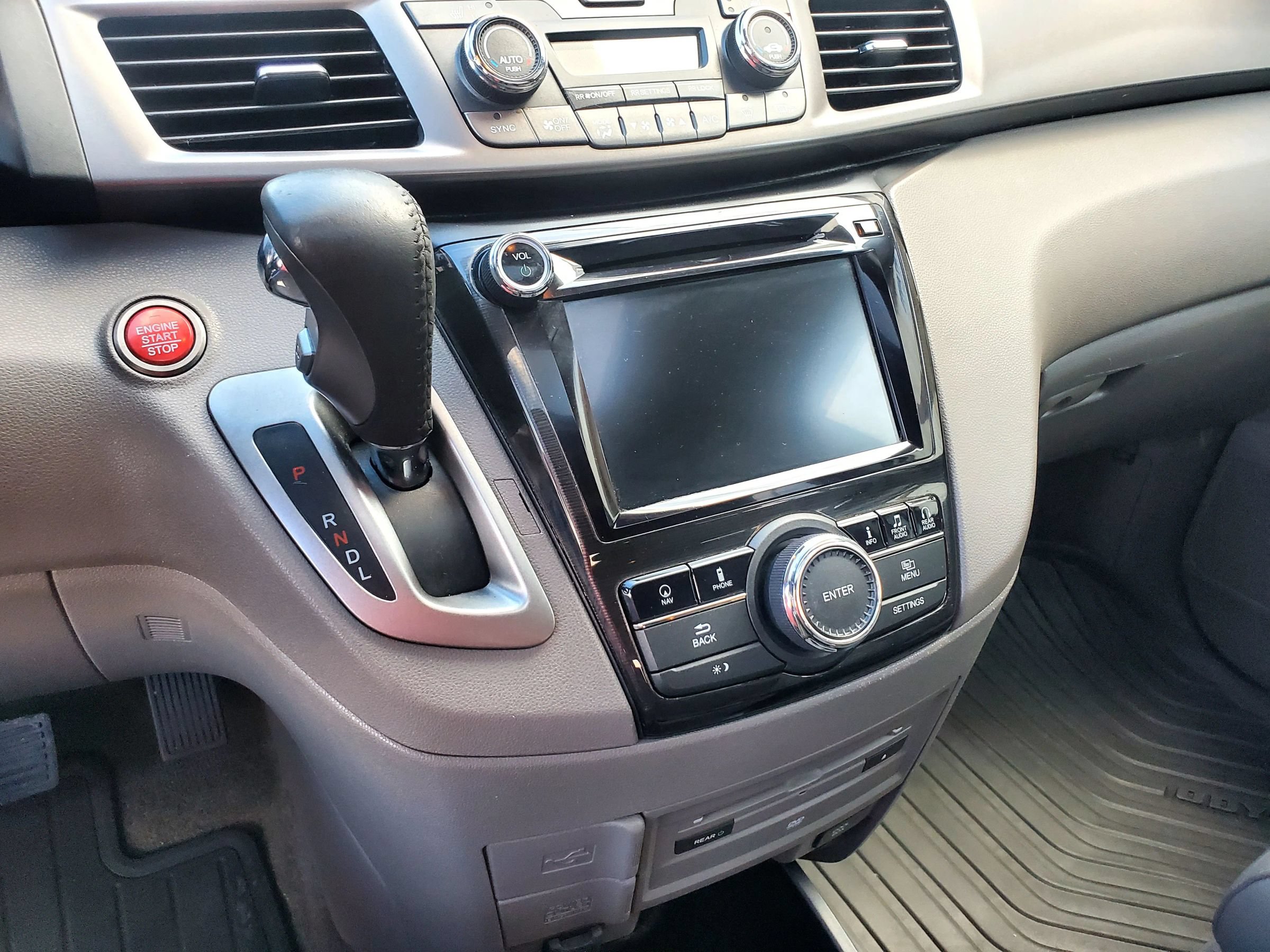 Used 2015 Honda Odyssey Touring Elite image 46