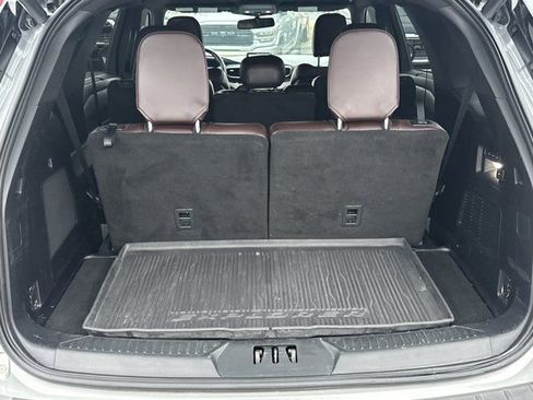 Used 2020 Ford Explorer Platinum w/ Premium Technology Package image 23