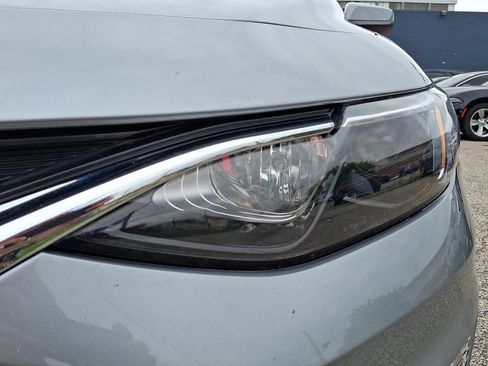 Used 2024 Chevrolet Malibu LT FWD image 9