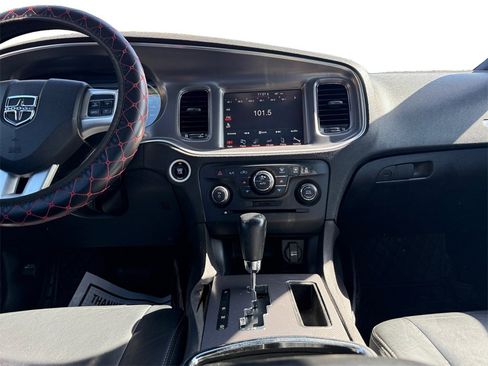 Used 2014 Dodge Charger R/T image 11