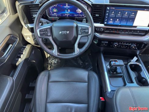 Used 2024 Chevrolet Silverado 1500 LT Trail Boss w/ LT Trail Boss Premium Package AWD/4WD image 15