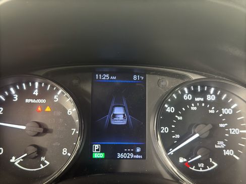 Used 2020 Nissan Rogue SV AWD/4WD image 24